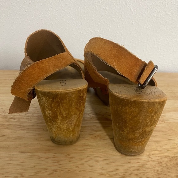 KDB Anthropologie Clog Sandals 6.5 / 37 Wooden Orange Suede Platform Heels - Picture 7 of 7